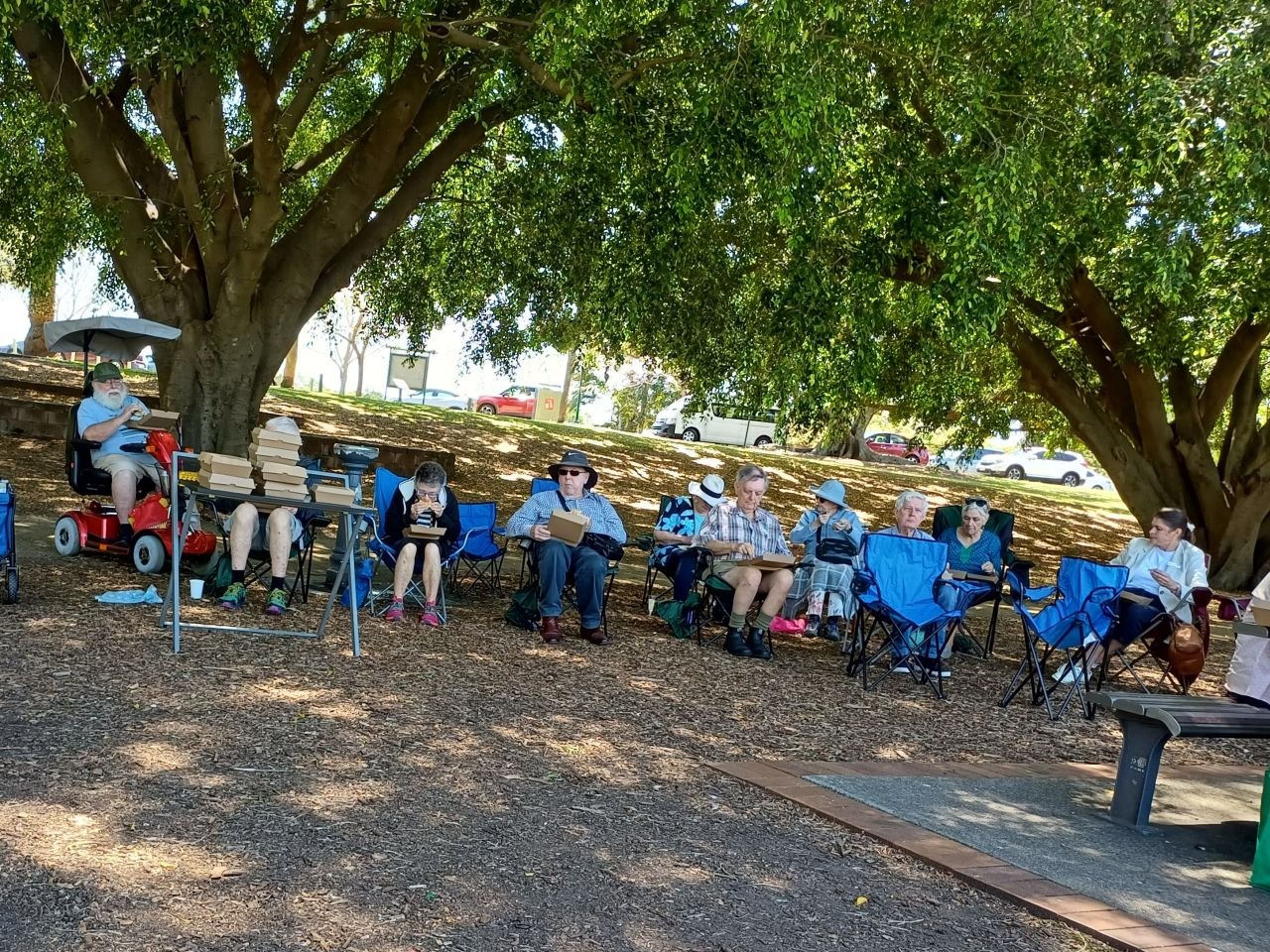 Back to New Farm Park for Lunch. Delicious individual boxed lunches from 'Say Cheese' and a glass of chilled wine. 
Happy Days!
4th October, 2024.