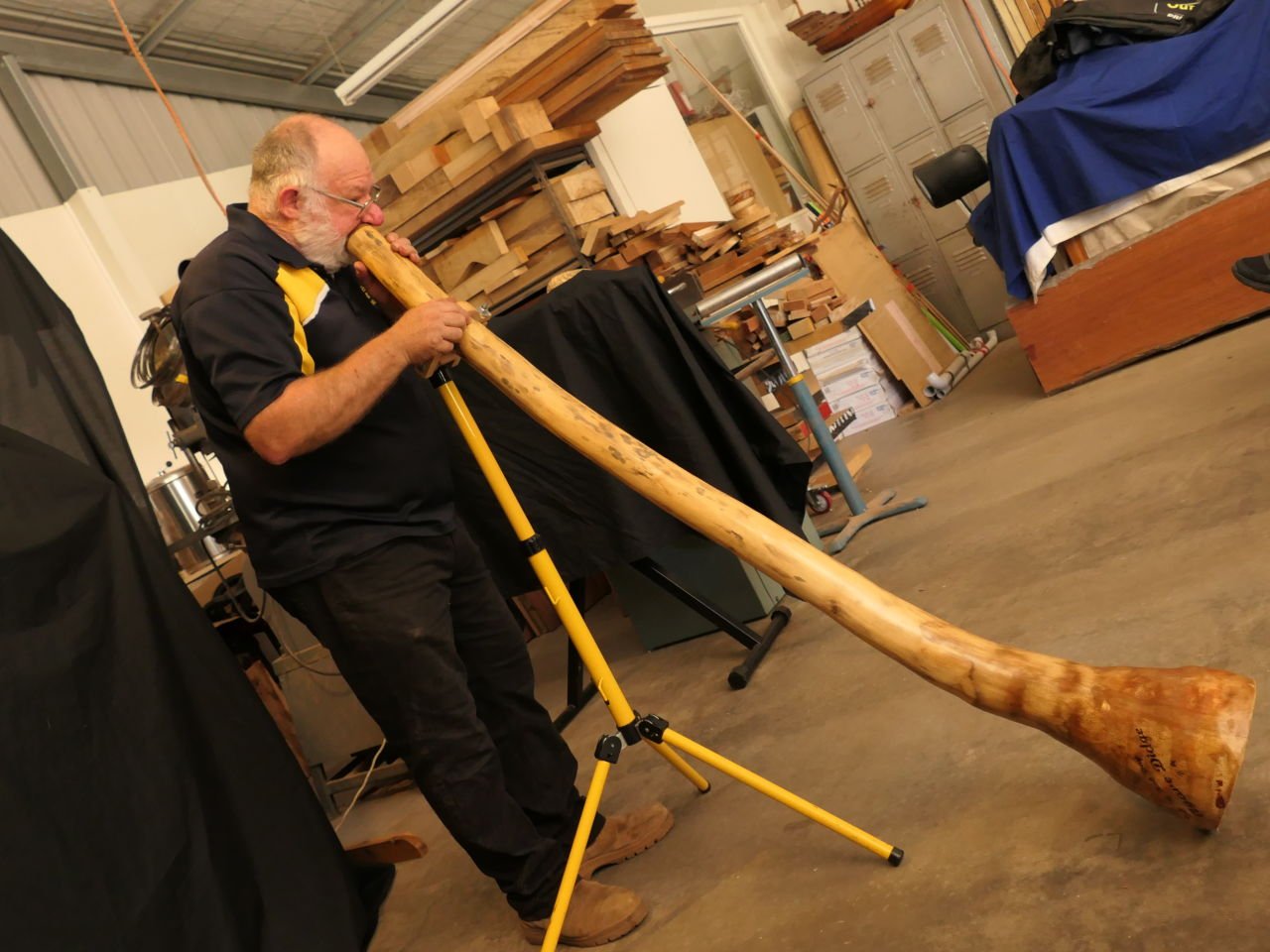 Rob's digeridoo demonstration at Rob's Woodturning - Inverell - Day 7 Dorrigo Trip 2023-09