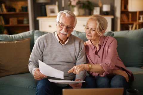 Should investors contribute to the compensation scheme?